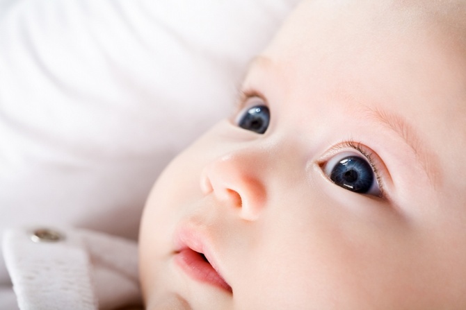 красные глаза у новорожденного после родов